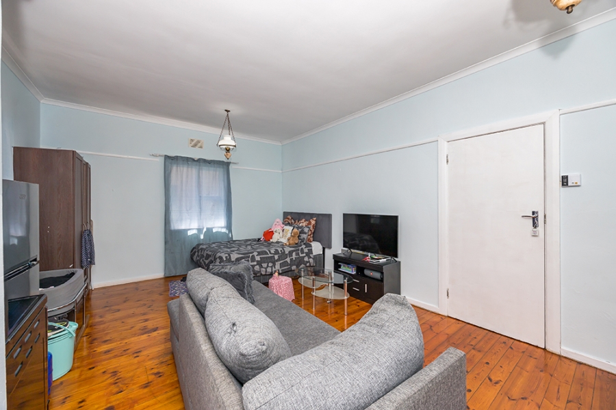 3 Bedroom Property for Sale in Oakdale Western Cape